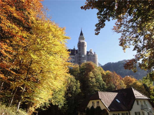 移民德國(guó)工作，對(duì)外來(lái)者制定的ESFBAMF計(jì)劃