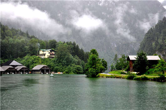 德國(guó)工作生活后，可申請(qǐng)養(yǎng)老金福利待遇