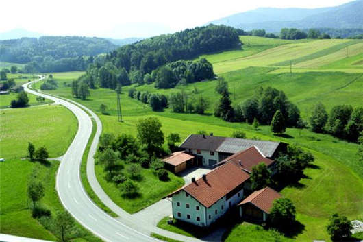 <a style='color:#268bd1;cursor:pointer;' href='/'>德國移民</a>政策改革，工作移民、費用介紹