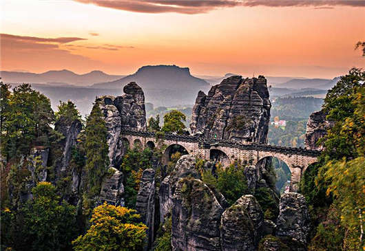 德國(guó)政策：新的庇護(hù)和移民法獲得批準(zhǔn)