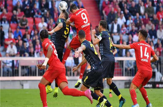 北愛(ài)爾蘭0-2德國(guó)，德國(guó)足球取得重大突破