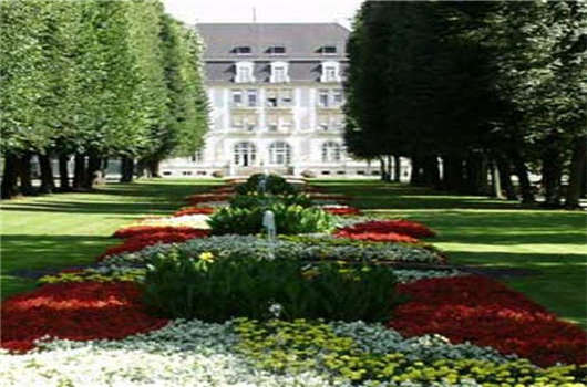 想去<a style='color:#268bd1;cursor:pointer;' href='/qzlx.html'>德國留學</a>的話,先來了解一下德國教育的體制吧! 想去德國留學的話,先來了解一下德國教育的體制吧!