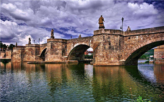 德國(guó)藍(lán)卡移民全面解讀，技術(shù)移民的最佳選擇！