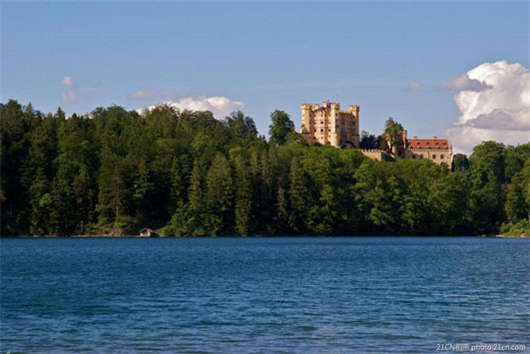 移民德國(guó)優(yōu)點(diǎn)，高等福利享不停！